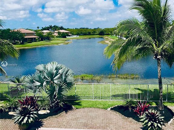 3rd image of 3823 E Coquina Way