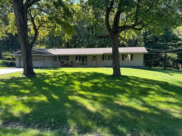 105 Sheffield Rd, Groveland, IL 61535