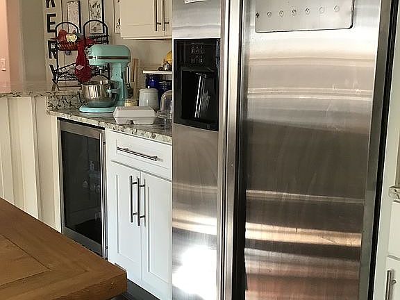 4th image of 5 Glenview Ct