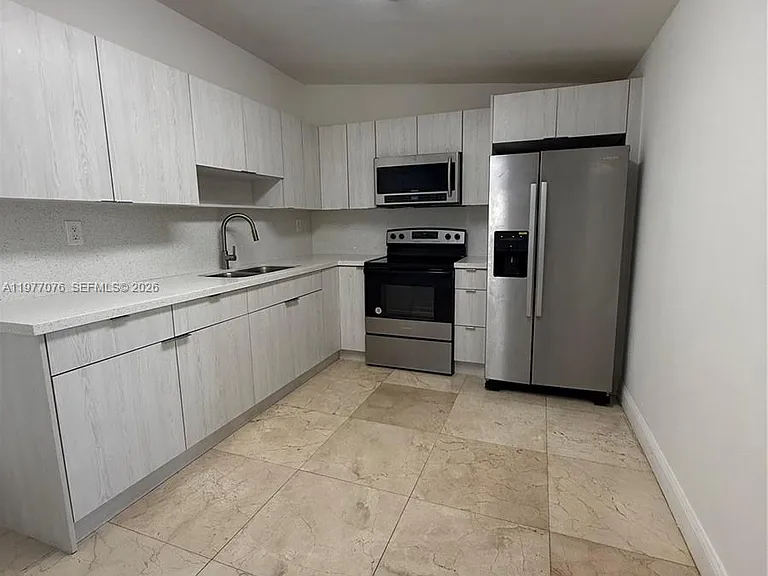 1585 W 53rd St — Photo 5