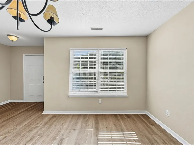18987 Prairie Crossing Dr — Photo 6