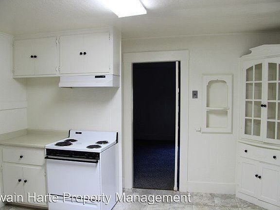 5th image of 100 Preston Pl