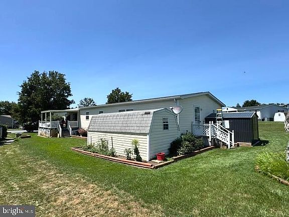 5th image of 207 Pheasant Ridge Cir