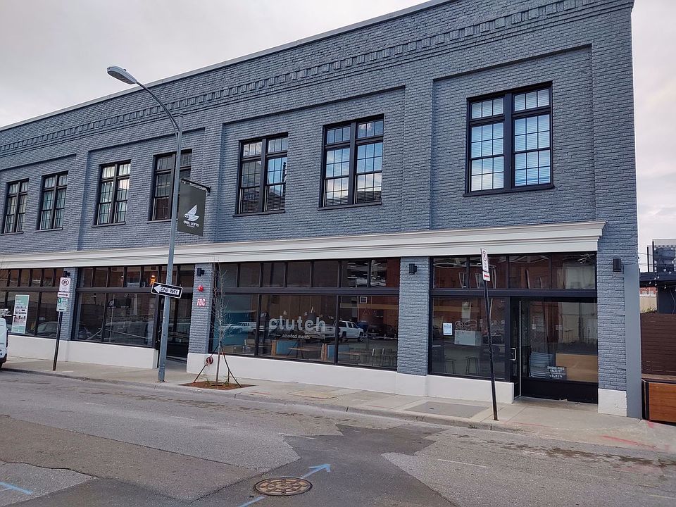 2nd image of 120 Luck Ave SW #202