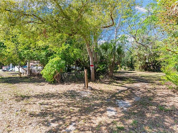 3rd image of 2995 Terrace AVE