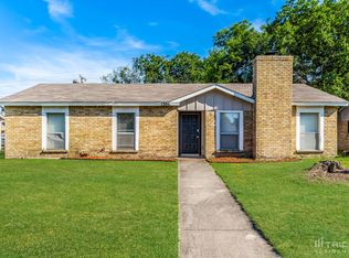1306 Oakbluff Dr, Lancaster, TX 75146