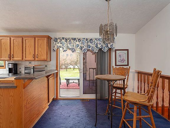 5th image of 414 E Glencrest Dr