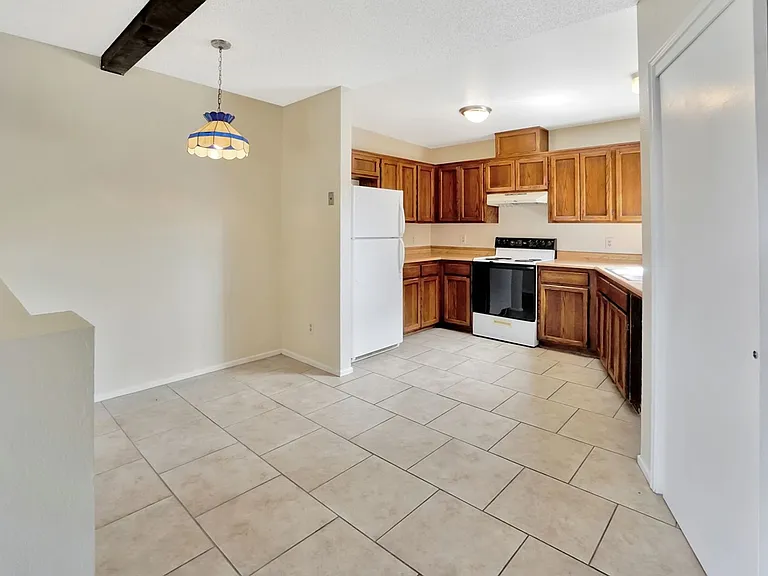 4325 E Fairmount St #1 — Photo 2