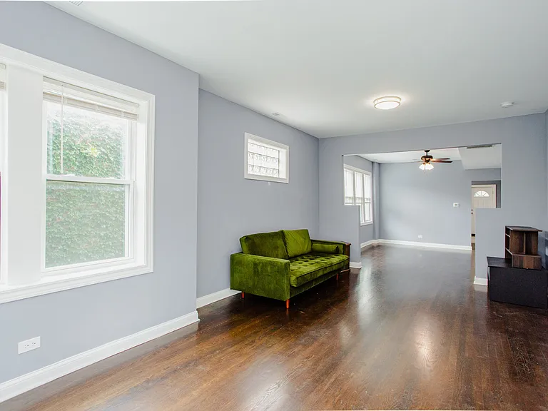 2906 N Harding Ave #2 — Photo 5