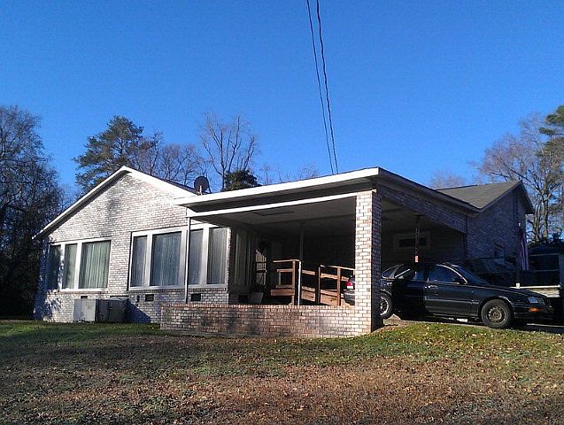 2nd image of 2813 Ridgecrest Dr