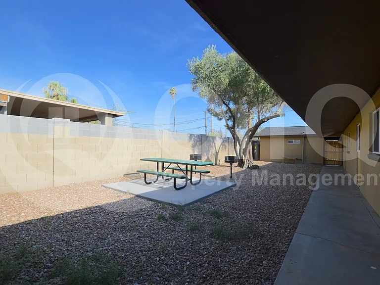 1119 N 35th St #6 — Photo 7