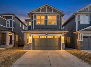 260 W Lucas Way NW, Calgary, AB T3P 1M3