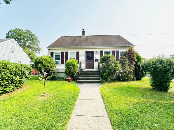 243 Ortega Avenue, Bridgeport, CT 06606