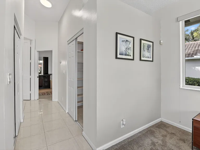2922 Medinah — Photo 42