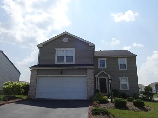838 Avalon Dr — Photo 1
