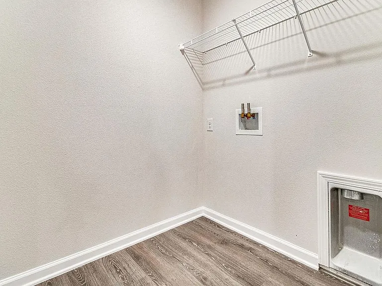 5278 Owens Ln — Photo 7