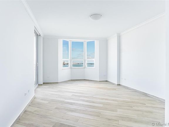 4th image of 808 Brickell Key Dr APT 2101