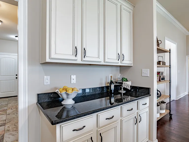 523 Kensley Ave — Photo 19