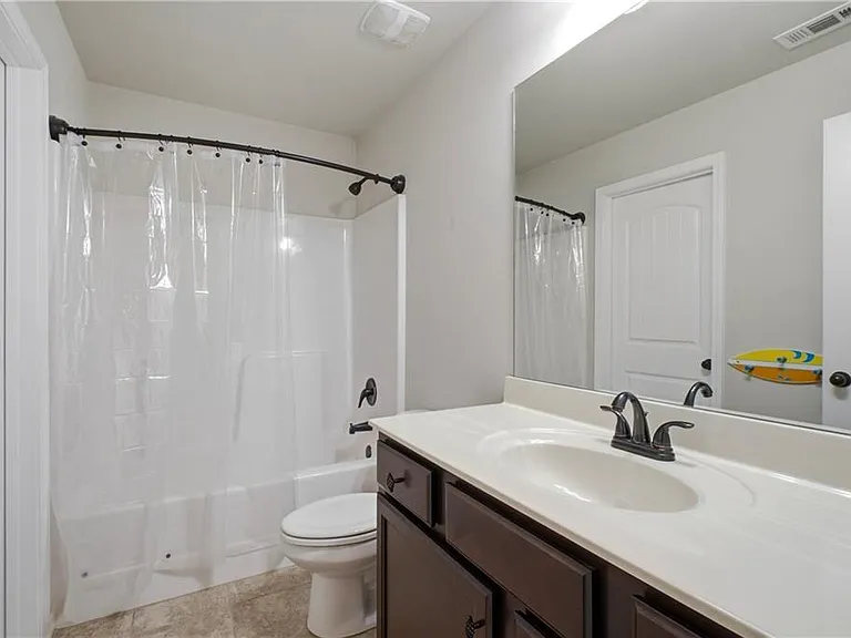 4910 Belcrest Way — Photo 33