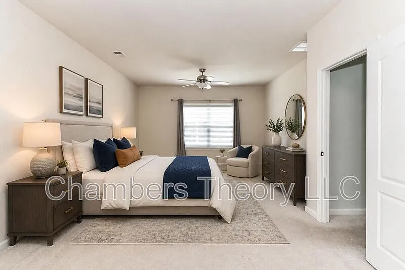5 bed, 4.5 bath, 4174 sqft, $5,300 — Photo 4