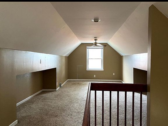 5th image of 2902 Ferris Ave