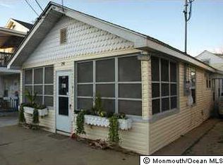 26 Farragut Ave, Seaside Park, NJ 08752