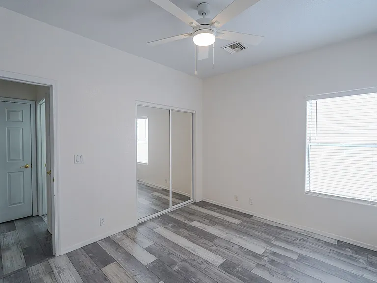 1825 E Shore Villas Dr #DRIVE44 — Photo 17