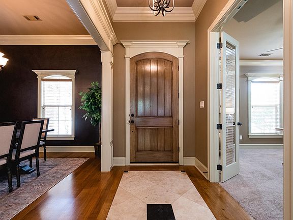 2nd image of 641 Epernay Pl