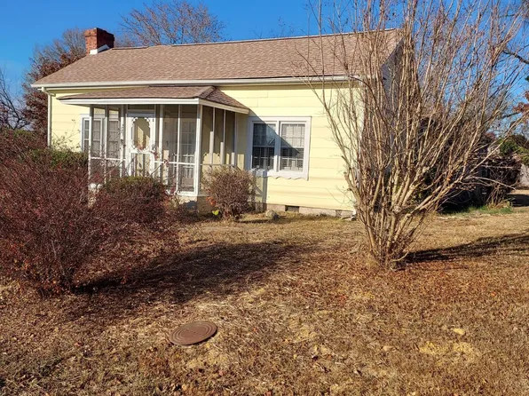 243 High St, Ringgold, GA 30736