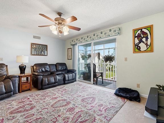 3rd image of 8830 Cloister Dr. #F