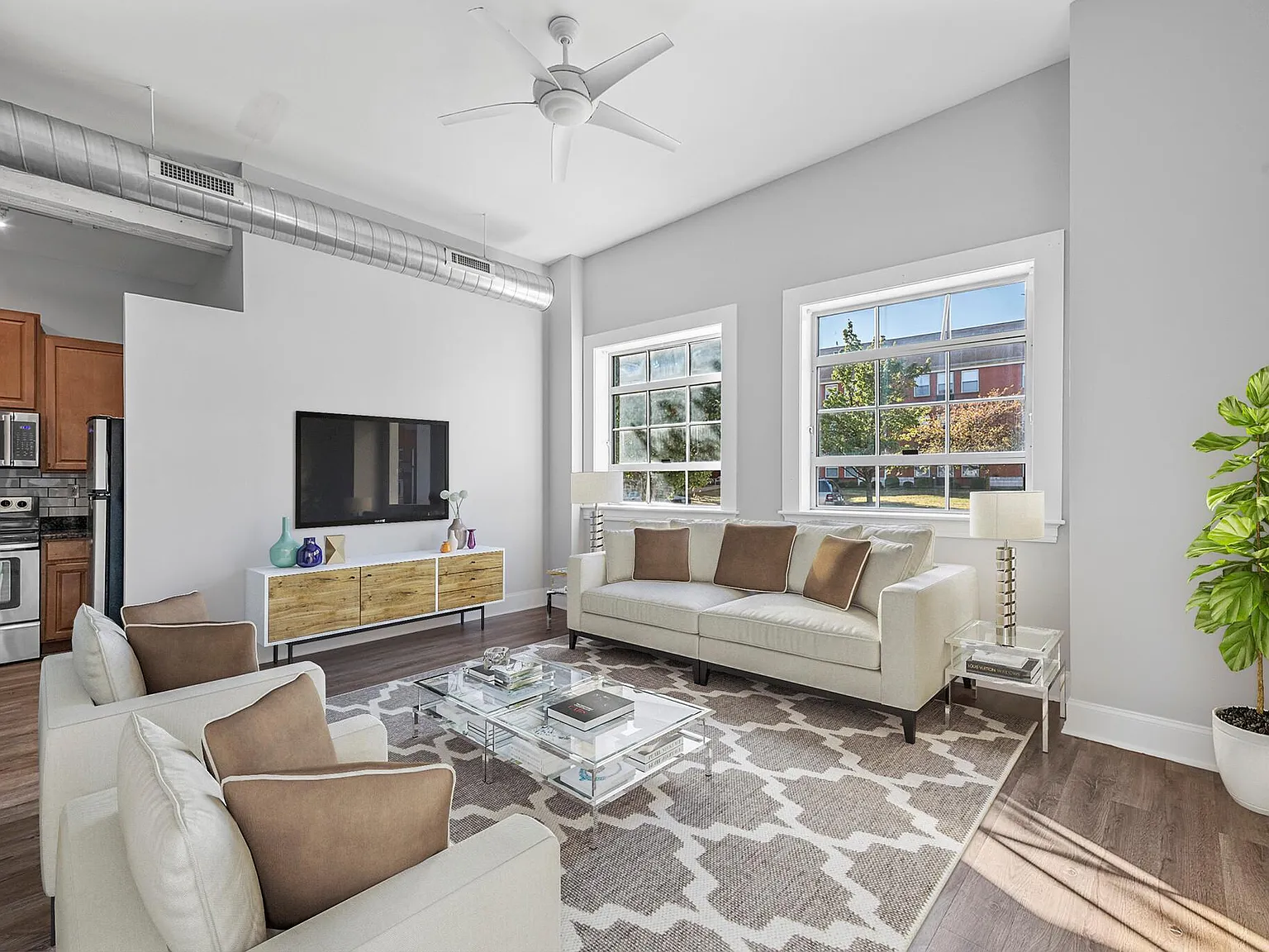 2 bed, 825 sqft, $1,295 — Photo 1