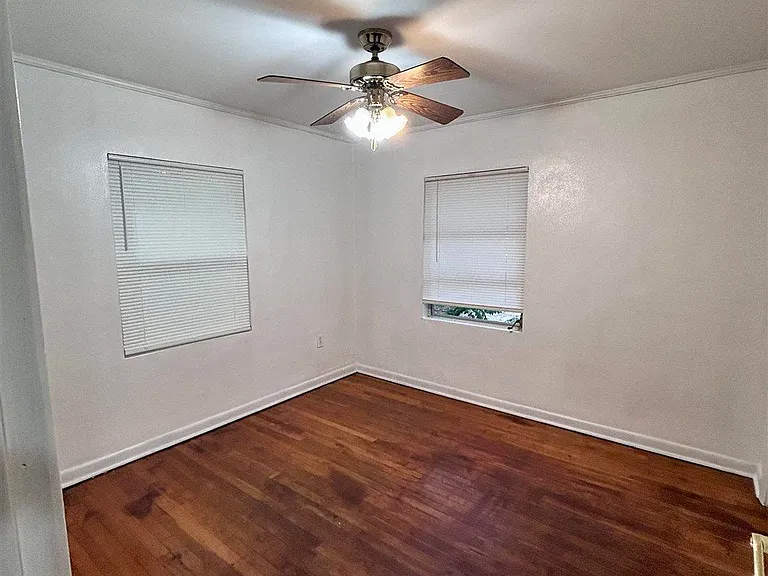 4112 W Belmont St — Photo 5