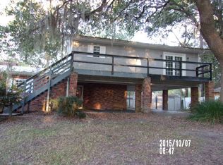 70 Rock Point Dr, Baxley, GA 31513
