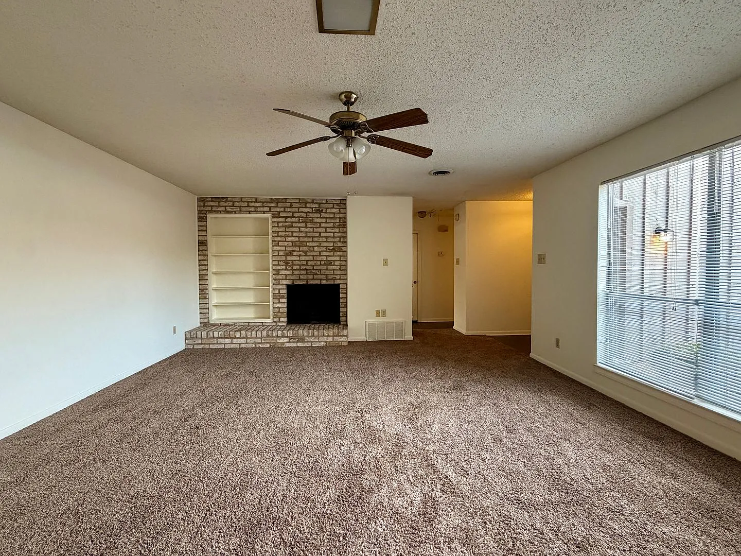 Duplex — Photo 2