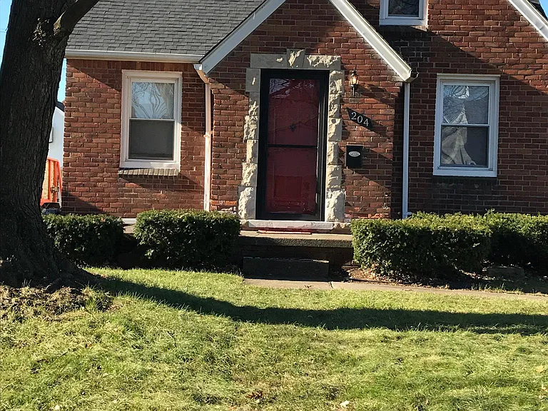 204 S Dorchester Ave — Photo 1