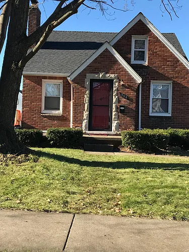 204 S Dorchester Ave Photo 1