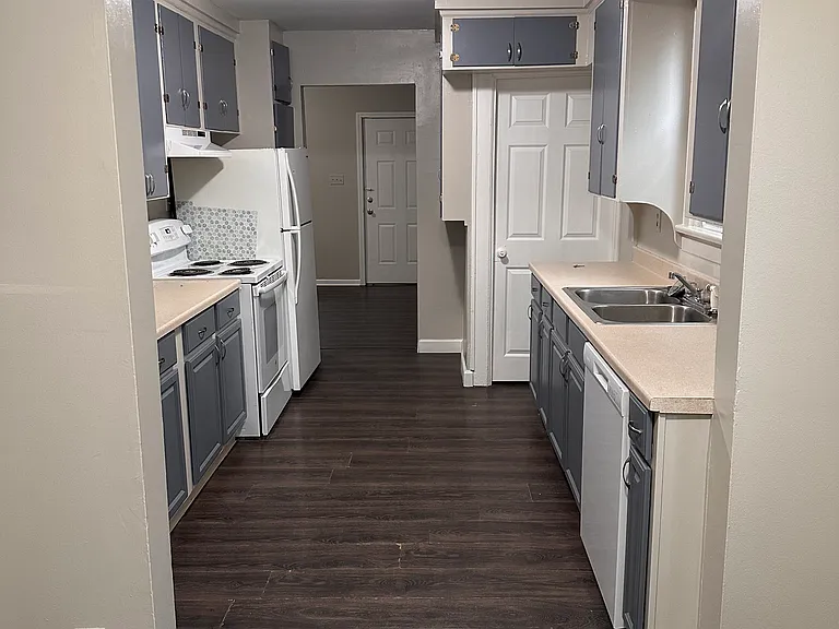 2067 Sullivant Ave — Photo 20