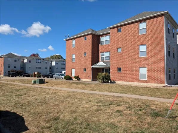 60 Miller Ave SW, Cedar Rapids, IA 52404