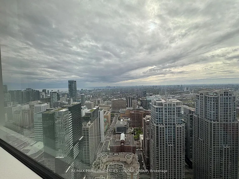 386 Yonge St #5316 — Photo 22