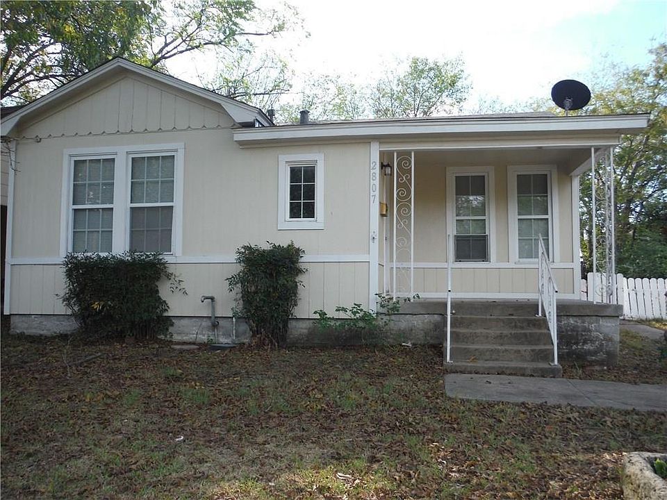 1st image of 2807 Hemphill St