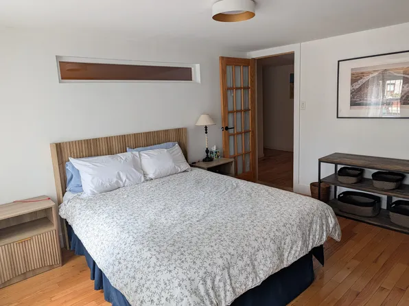 1156 Halsey Street image 9 of 15