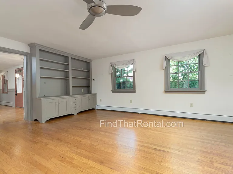 136 W Pomfret St — Photo 29