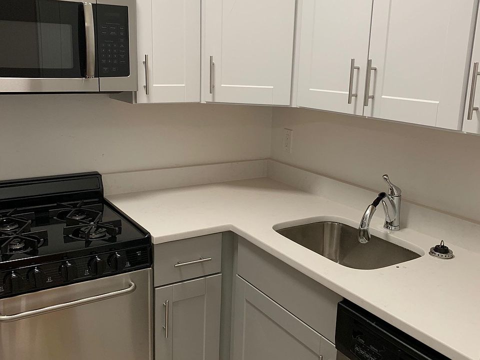 2nd image of 75 Brighton Ave APT 1