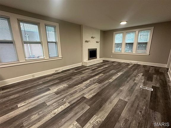 3rd image of 503 Leslie Ave