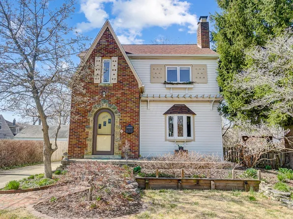 1013 S Cassingham Rd, Bexley, OH 43209