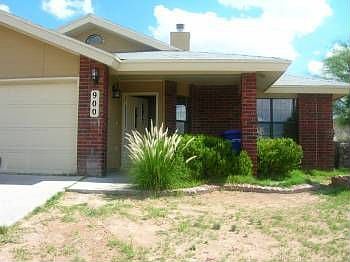1st image of 900 Chiricahua Dr