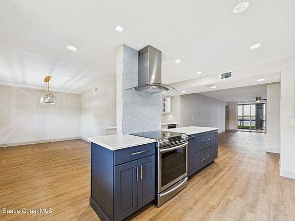 3rd image of 300 S Sykes Creek Pkwy APT 106