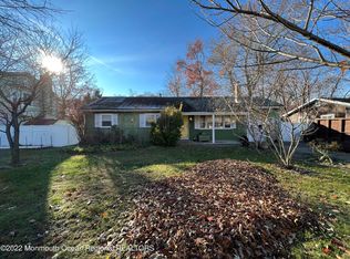 212 Lakewood Ave, Bayville, NJ 08721