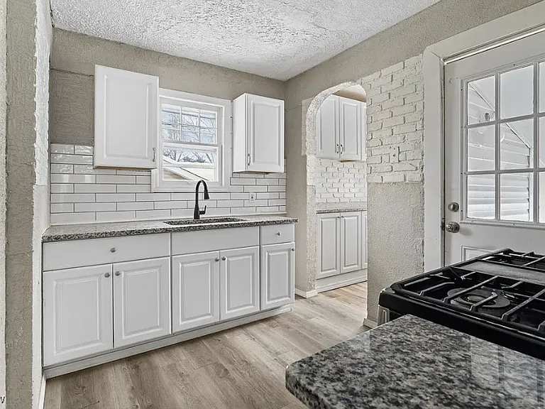 625 Wyandot Ave — Photo 11