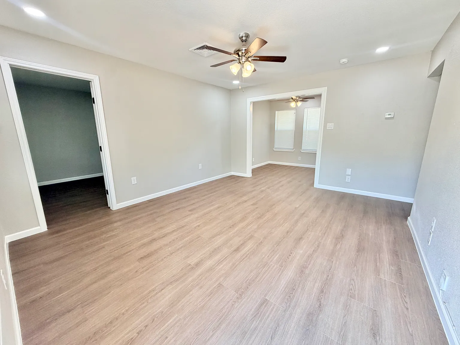 5 bed, 1900 sqft, $1,795 — Photo 3